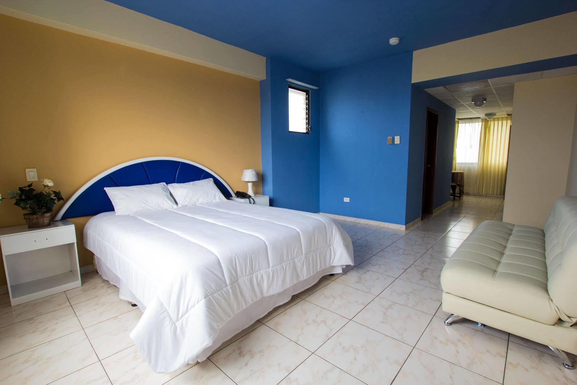 Blue Bay Hotel Salinas  Dış mekan fotoğraf