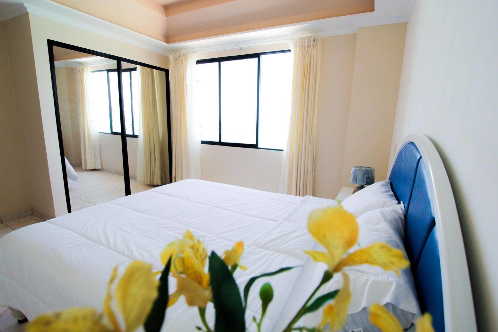 Blue Bay Hotel Salinas  Dış mekan fotoğraf